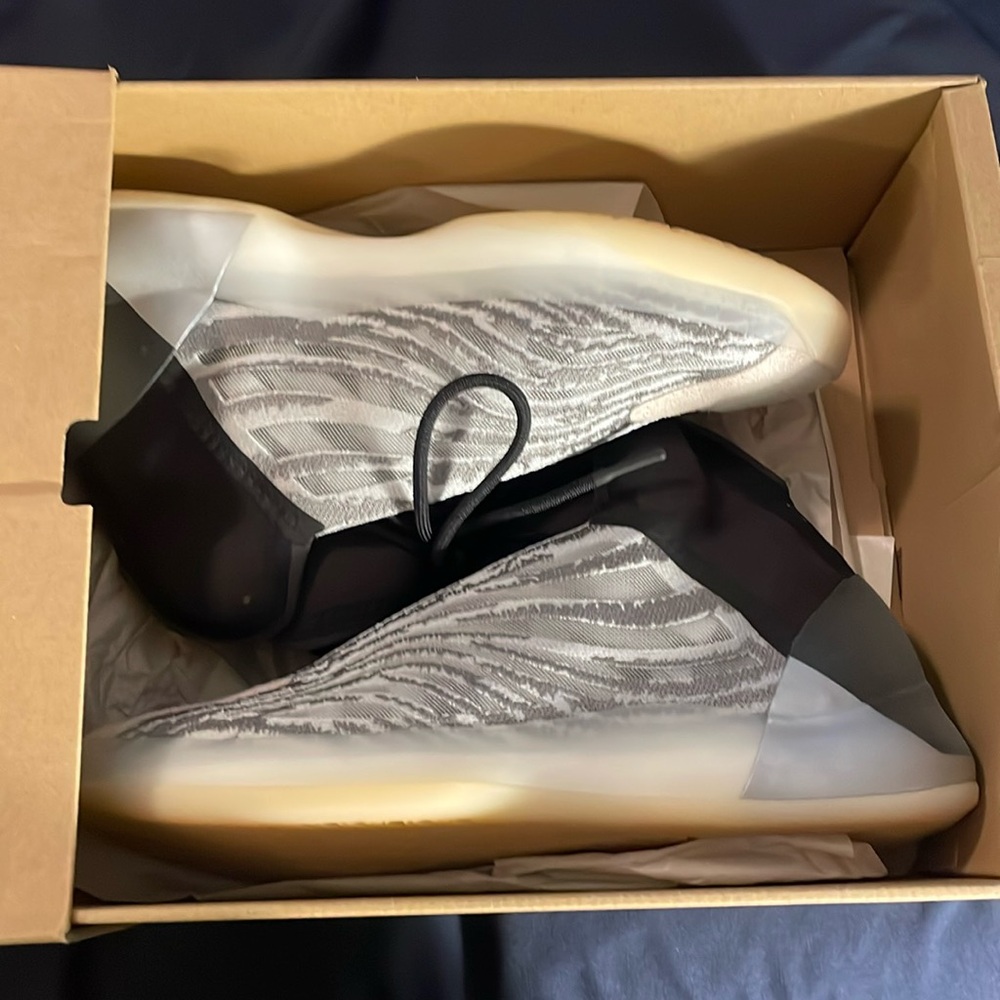 Adidas Yeezy Qntm Lifestyle OG Size 12, Used 9.5/10 condition